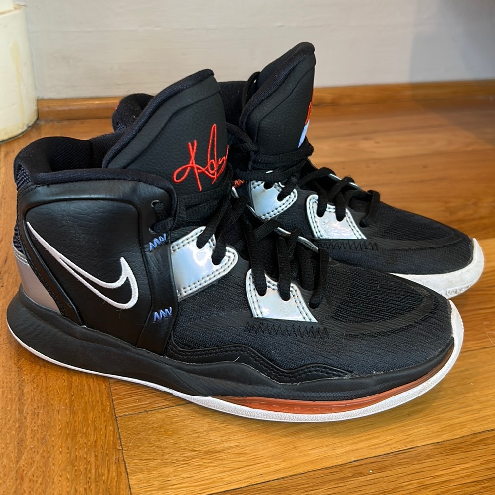 Nike Kyrie Boys